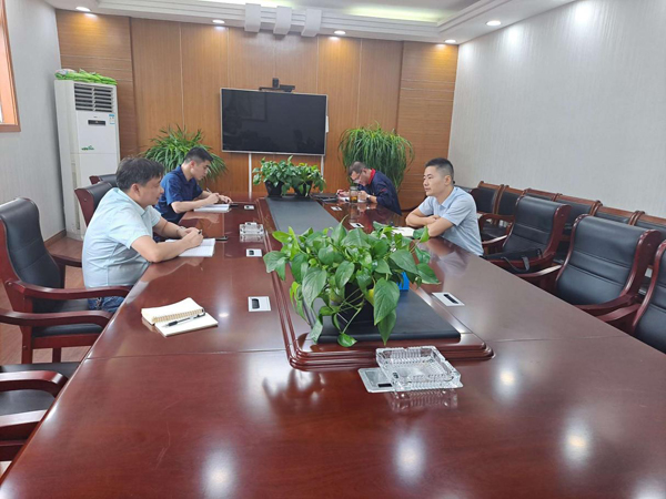 銅官區(qū)團(tuán)委書(shū)記到公司開(kāi)展“四送一服”調(diào)研 銅官區(qū)團(tuán)委書(shū)記到公司開(kāi)展“四送一服”調(diào)研